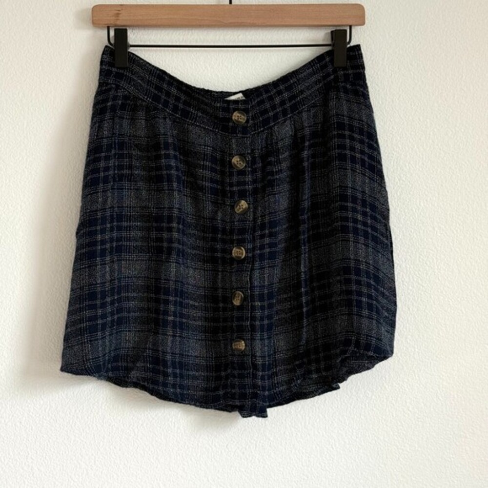 American Eagle Plaid Mini Skirt Medium Navy Blue Button Front Boho Academic